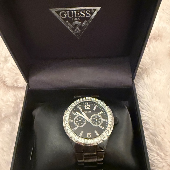 Guess Chill Black SS Swarovski Crystals Watch - Picture 3 of 16